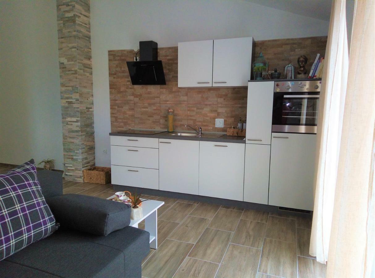 Apartments Kurelja Lastovo Eksteriør billede